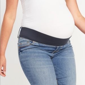 Old Navy Light Wash Power Slim Straight Leg Jeans front low panel (Size 4L)